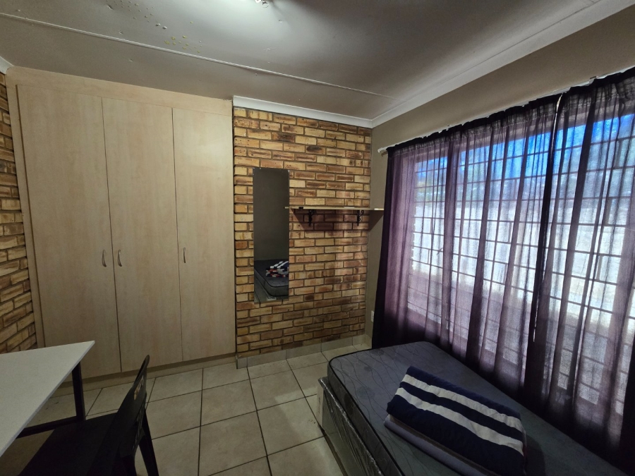 12 Bedroom Property for Sale in Universitas Free State